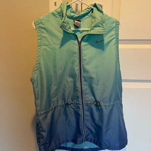 Men’s XL Nike lightweight running vest